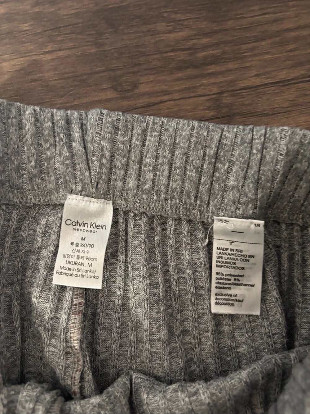 Calvin Klein pants size medium - Picture 3 of 3
